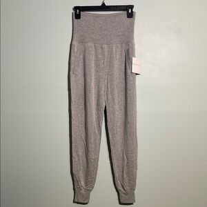 Beyond Yoga Light Gray Modal Lounge Fold Over Jogger Pants Women’s Size XS NWT